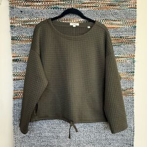 Max Studio Olive Waffle Knit Crew Neck Pullover